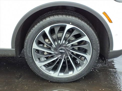 Certified 2023 Lincoln Aviator Reserve w/ Equipment Group 201A image 9