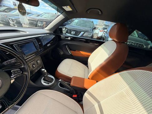 Used 2017 Volkswagen Beetle 1.8T S image 12