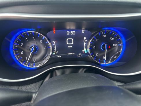 Used 2020 Chrysler Pacifica Limited w/ Advanced Safetytec Group image 26