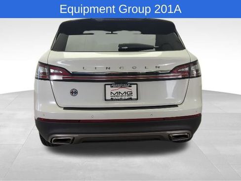 Used 2023 Lincoln Nautilus Reserve w/ Equipment Group 201A image 5