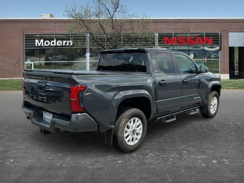 Used 2024 Toyota Tacoma SR5 AWD/4WD image 4