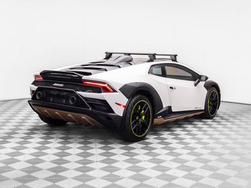 Used 2024 Lamborghini Huracan Sterrato AWD/4WD image 5