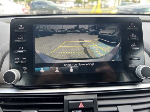 Used 2018 Honda Accord Sport image 13