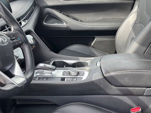 Used 2023 INFINITI QX60 Sensory w/ Cargo Package image 11