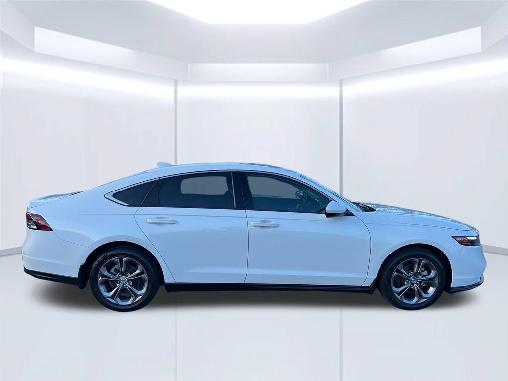 Used 2024 Honda Accord EX image 6
