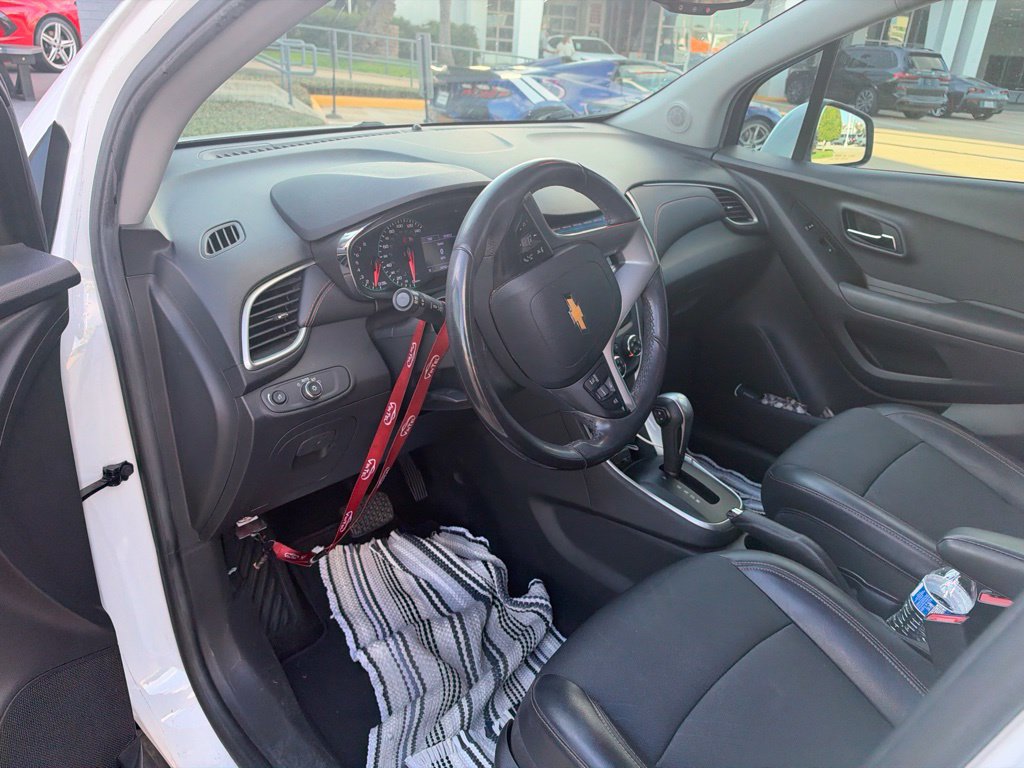 Used 2020 Chevrolet Trax LT w/ Driver Confidence Package FWD image 6