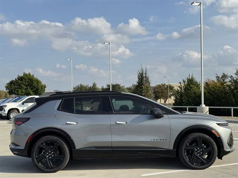 New 2026 Chevrolet Equinox EV RS image 5