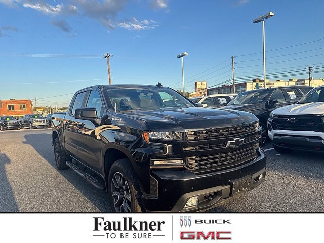 Used 2020 Chevrolet Silverado 1500 RST w/ RST Value Package AWD/4WD image 1