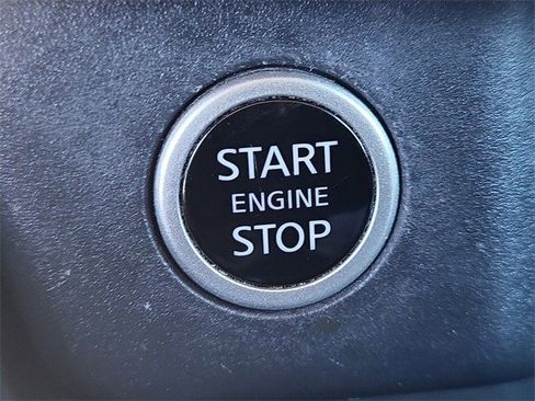 Certified 2023 Nissan Rogue SV image 26