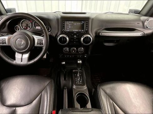 Used 2016 Jeep Wrangler Unlimited Rubicon AWD/4WD image 13