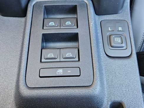 New 2025 Ford Bronco Outer Banks w/ Sasquatch Package AWD/4WD image 23