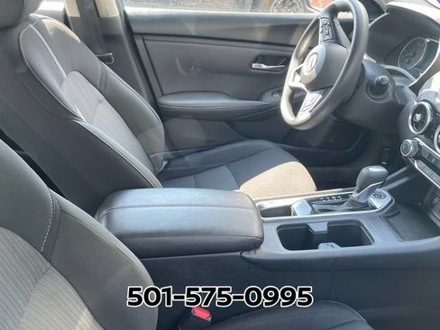 Used 2025 Nissan Sentra SV FWD image 8