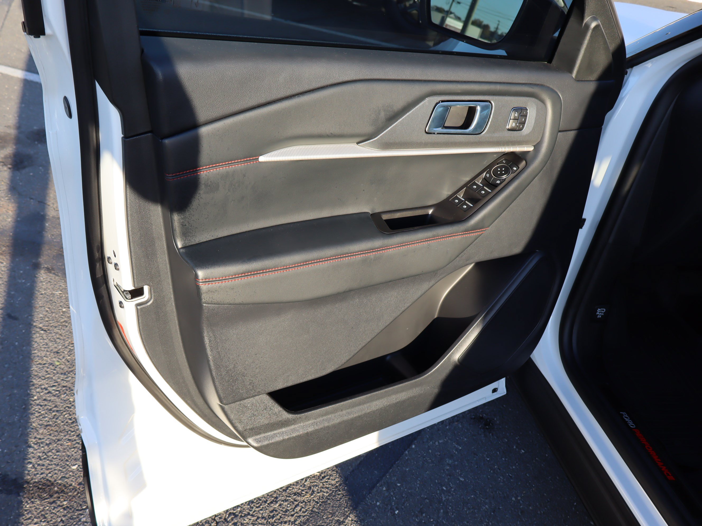 Used 2026 Ford Explorer ST AWD/4WD image 16