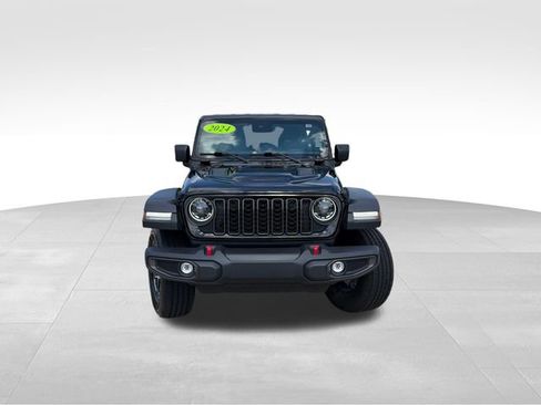 Used 2024 Jeep Wrangler Unlimited Rubicon AWD/4WD image 9