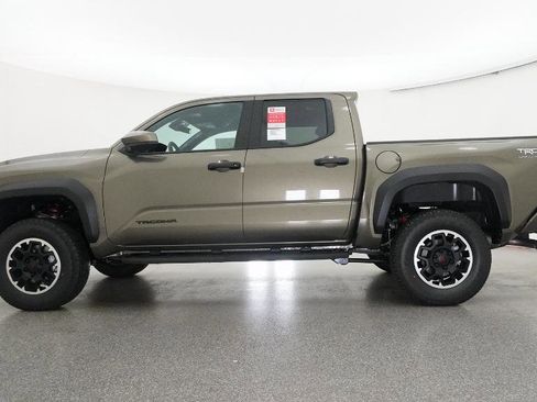 New 2026 Toyota Tacoma TRD Off-Road AWD/4WD image 22