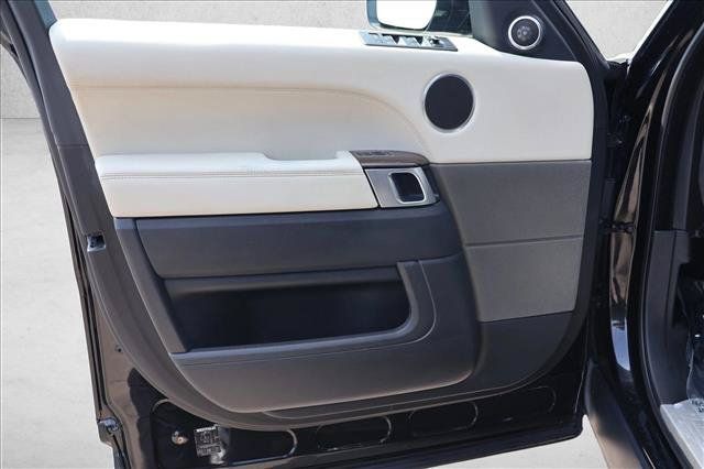 Used 2014 Land Rover Range Rover Sport HSE AWD/4WD image 12