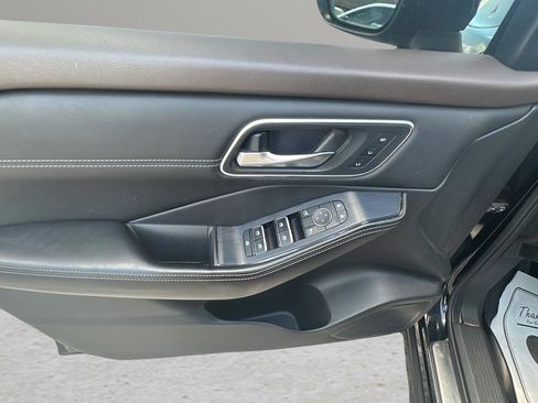Used 2023 Nissan Rogue Platinum w/ Platinum Premium Package FWD image 18