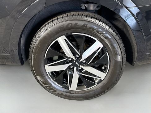 Used 2022 Kia Sorento EX w/ Panoramic Sunroof Package image 37