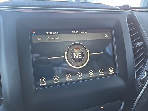 Used 2021 Jeep Cherokee Latitude image 52