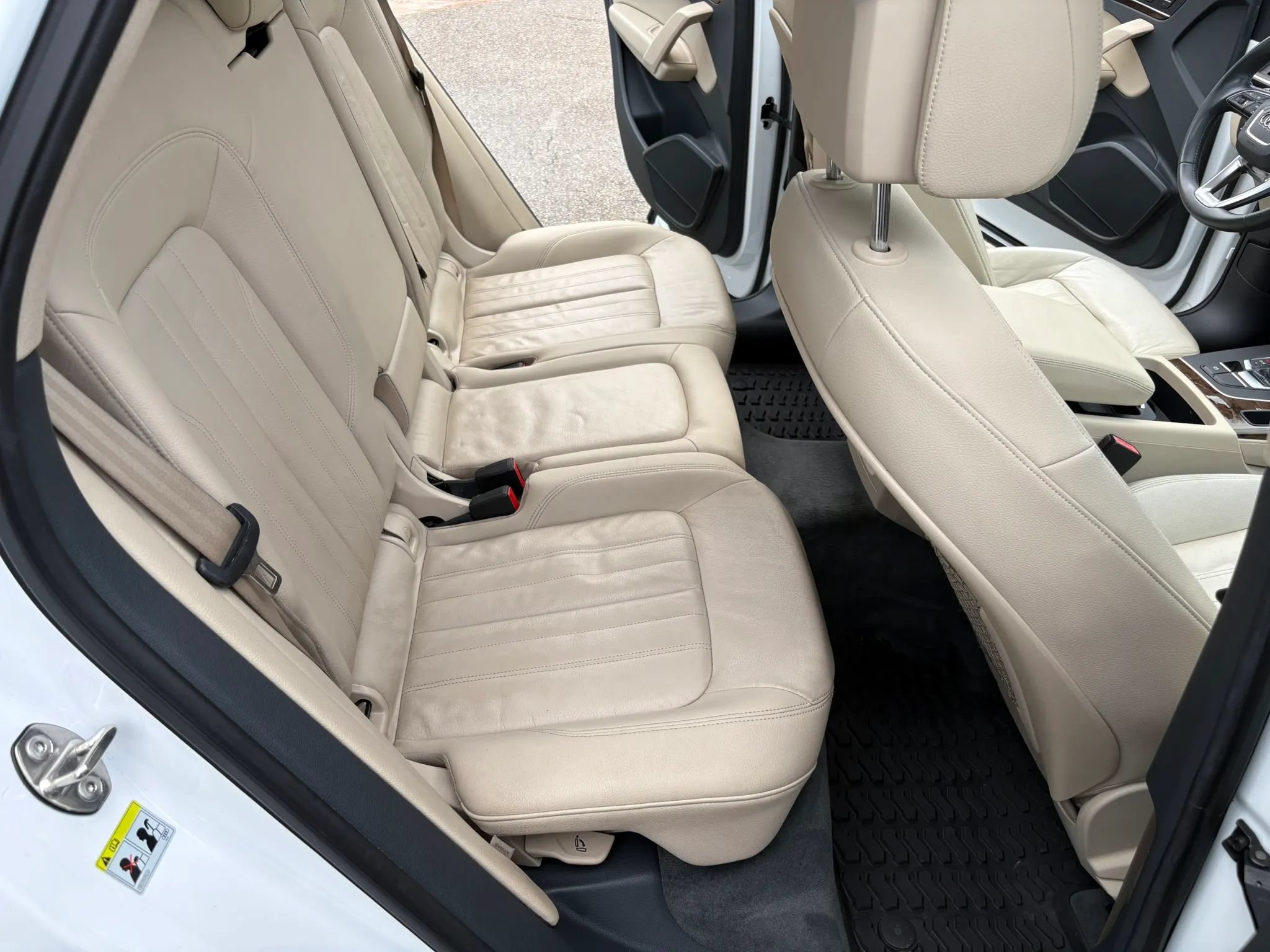 Used 2018 Audi Q5 2.0T Premium Plus w/ Premium Plus Package AWD/4WD image 25