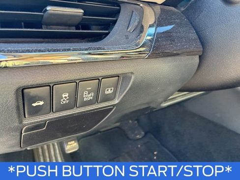 Used 2014 Toyota Avalon Limited image 15