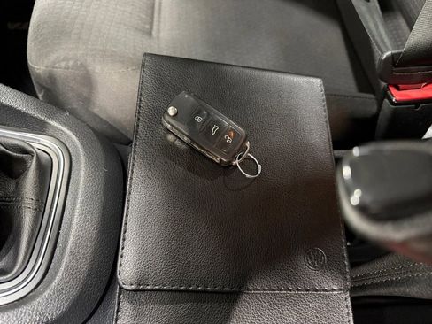 Used 2015 Volkswagen Jetta S image 37