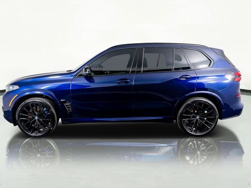Used 2025 BMW X5 M60i w/ Premium Essential Package image 16