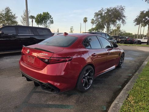 Used 2017 Alfa Romeo Giulia Quadrifoglio RWD image 5