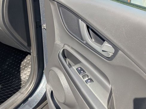 Used 2021 Hyundai Kona SE AWD/4WD image 34