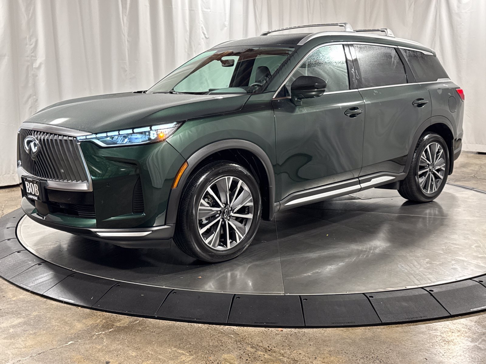 Certified 2026 INFINITI QX60 Luxe w/ Family Package AWD/4WD image 1