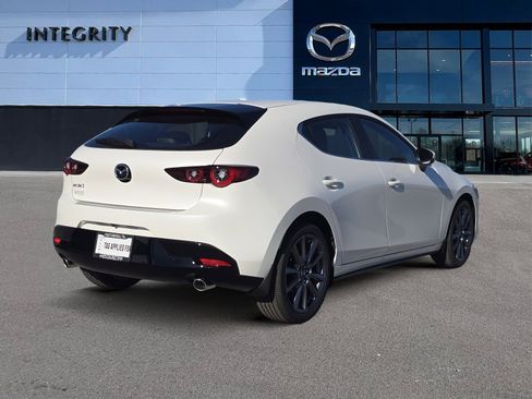 Used 2026 MAZDA MAZDA3 s FWD image 3