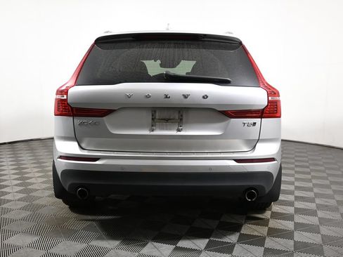 Used 2019 Volvo XC60 T5 Momentum w/ Multimedia Package AWD/4WD image 10