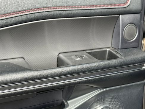 Used 2021 Ford Expedition Limited AWD/4WD image 11