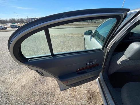 Used 2004 Buick Le Sabre Custom w/ Wheel and Sounds Package image 24