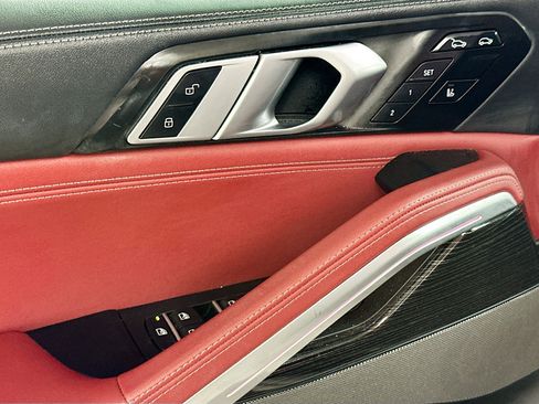 Used 2025 BMW X6 xDrive40i w/ Executive Package image 18