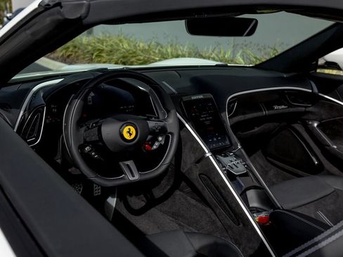 Used 2024 Ferrari Roma Spider image 38