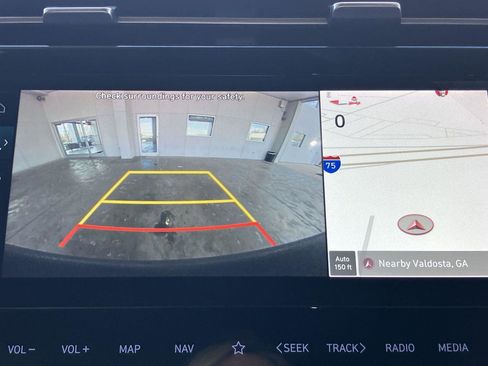 Used 2023 Hyundai Santa Cruz SEL Premium image 12