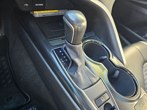 Used 2020 Toyota Camry SE image 29