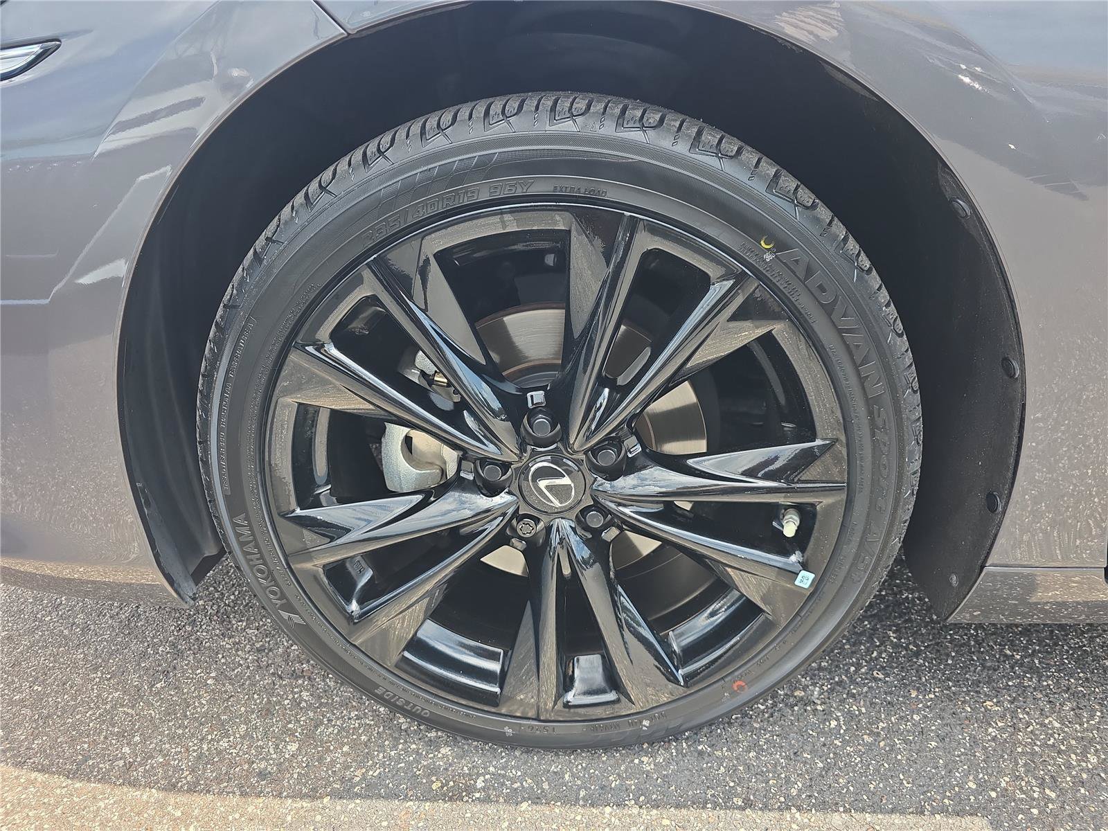 Used 2023 Lexus ES 350 F Sport w/ Accessory Package (Z1) FWD image 7