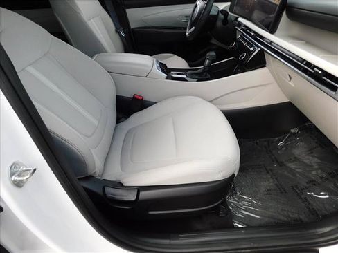 Used 2025 Hyundai Tucson SEL FWD image 27
