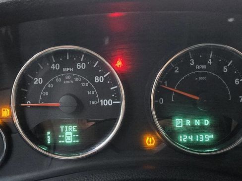 Used 2015 Jeep Wrangler Unlimited Sahara w/ Connectivity Group image 23