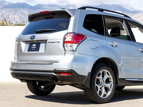 Used 2018 Subaru Forester 2.5i Touring w/ Popular Package #3B AWD/4WD image 11