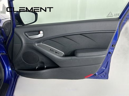 Used 2017 Kia Forte LX image 32