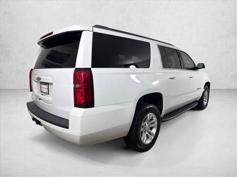 Used 2019 Chevrolet Suburban LT RWD image 4