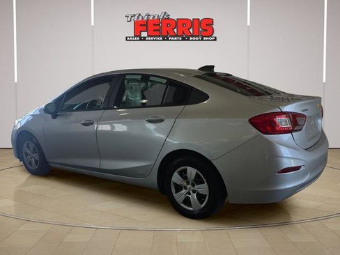 Used 2017 Chevrolet Cruze LS FWD image 7