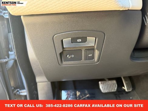 Used 2020 Land Rover Range Rover Velar R-Dynamic S image 21