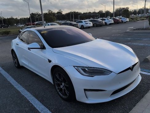 Used 2021 Tesla Model S Plaid image 2