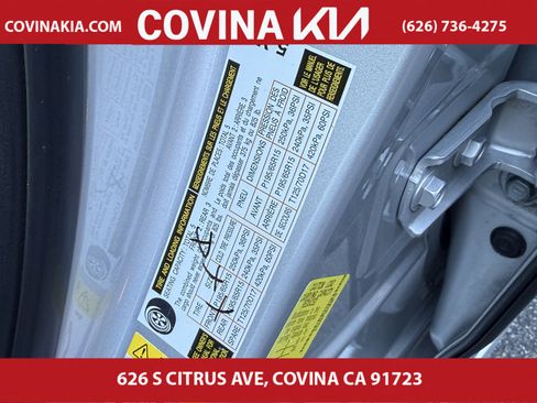 Used 2017 Toyota Prius Three image 34