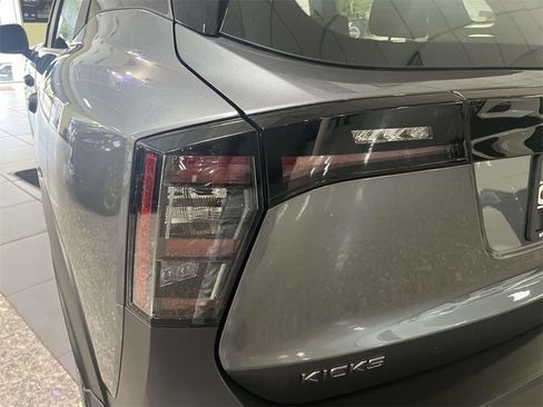 Used 2025 Nissan Kicks S w/ Charging Package image 12