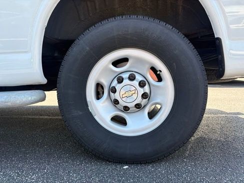 Used 2024 Chevrolet Express 2500 w/ Driver Convenience Package RWD image 19